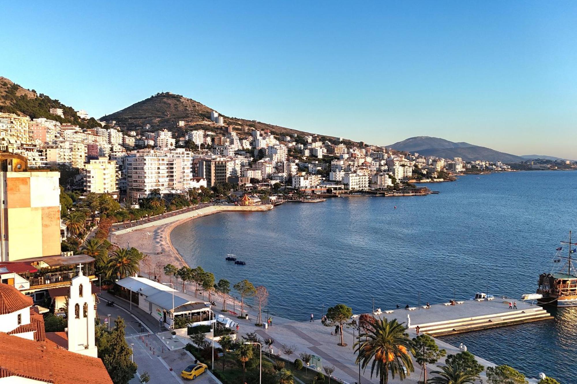 Svein Apartment Sarande Luaran gambar