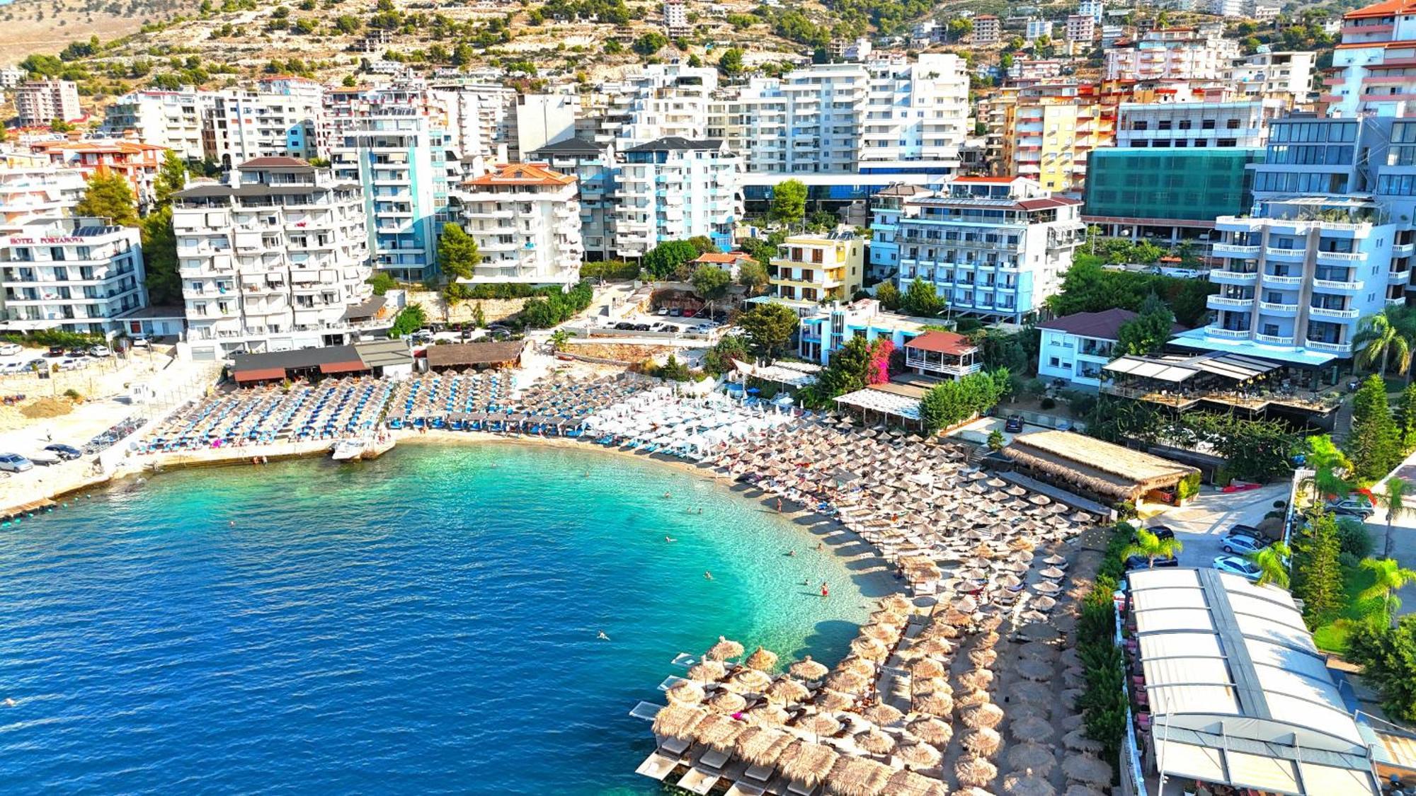 Svein Apartment Sarande Luaran gambar